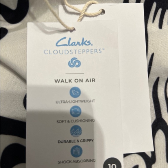 Clark’s flip flops - Picture 5 of 6